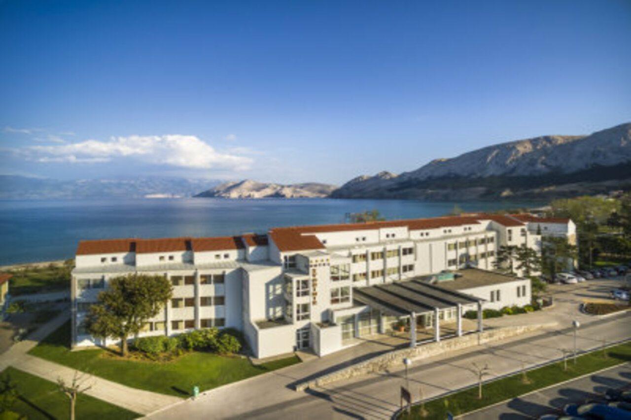 Sunny Baska Residence By Valamar, Ex Zvonimir Bagian luar foto