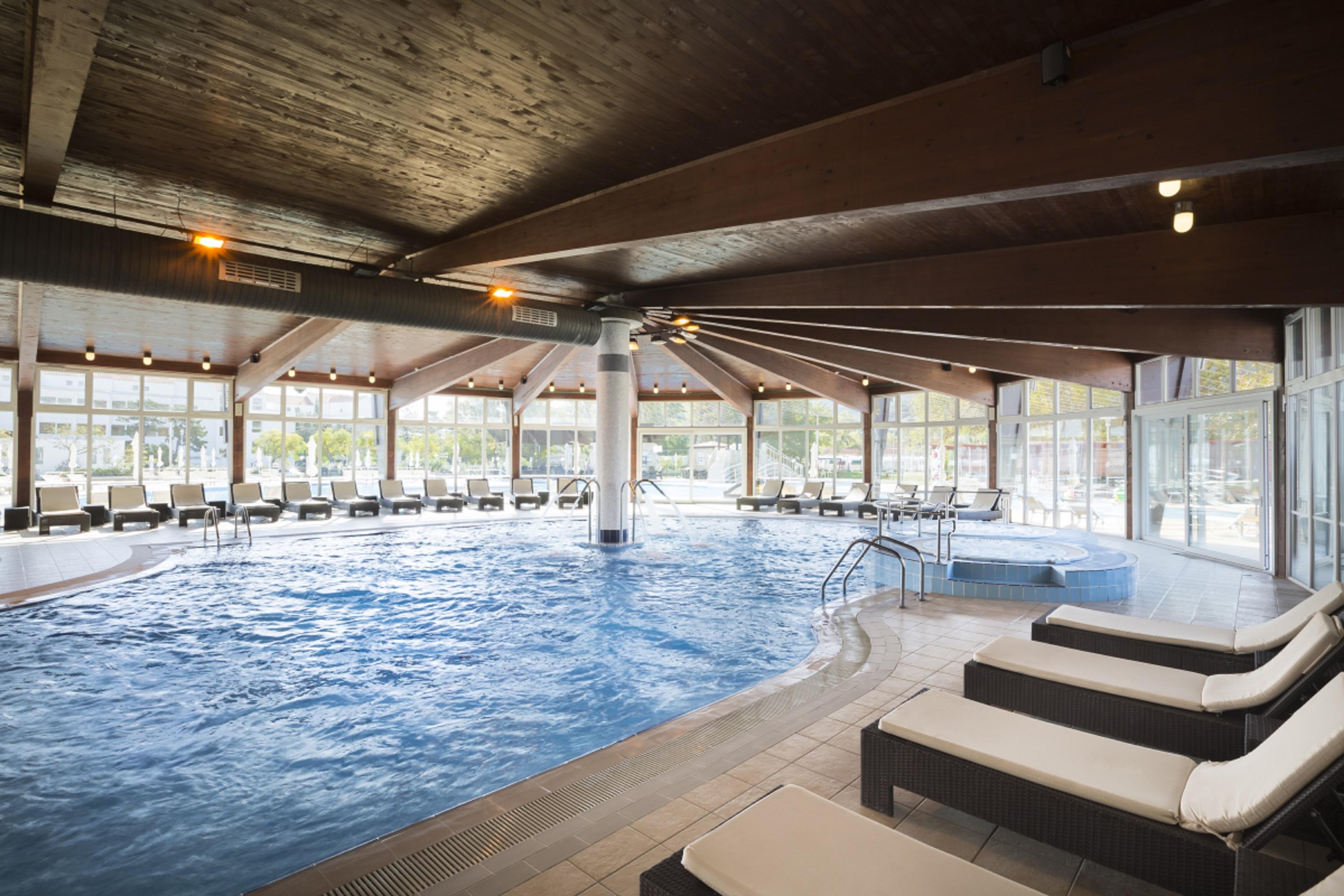 Sunny Baska Residence By Valamar, Ex Zvonimir Bagian luar foto