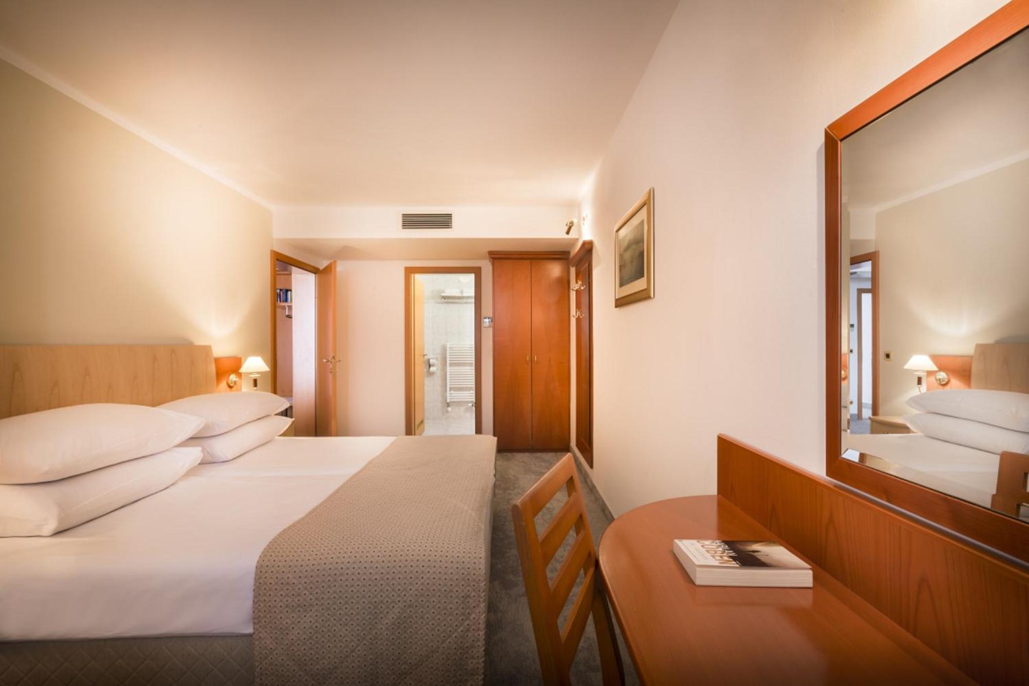 Sunny Baska Residence By Valamar, Ex Zvonimir Ruang foto