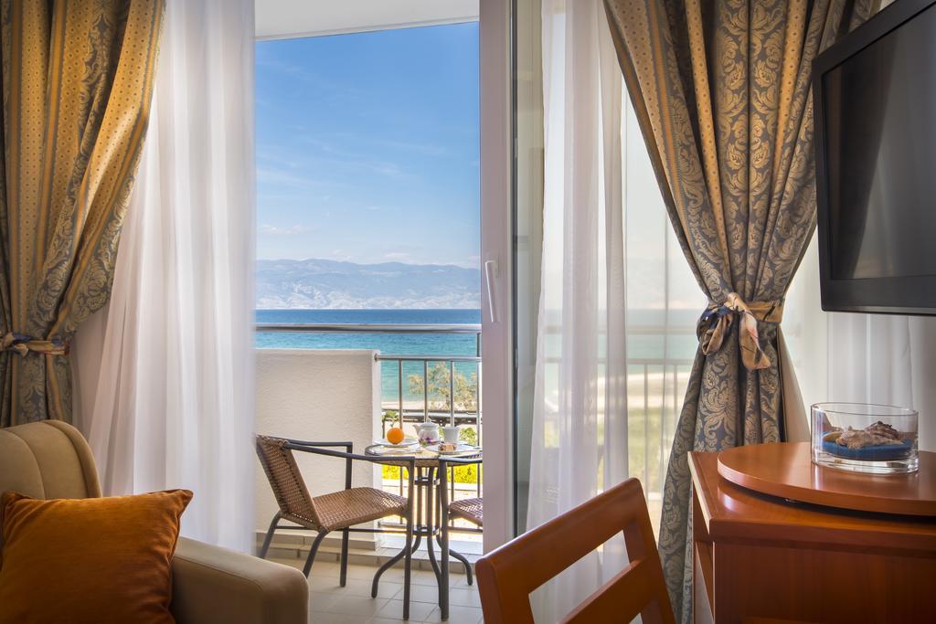 Sunny Baska Residence By Valamar, Ex Zvonimir Bagian luar foto