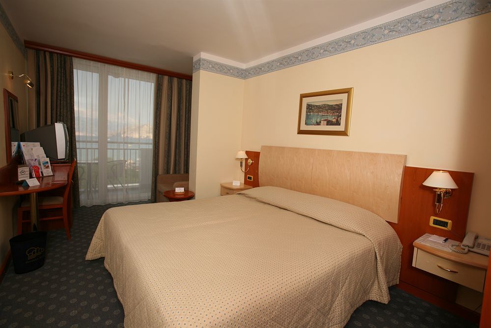 Sunny Baska Residence By Valamar, Ex Zvonimir Bagian luar foto