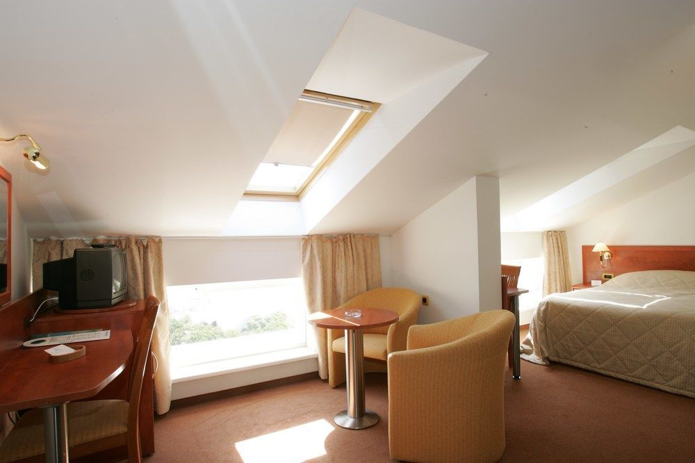 Sunny Baska Residence By Valamar, Ex Zvonimir Bagian luar foto