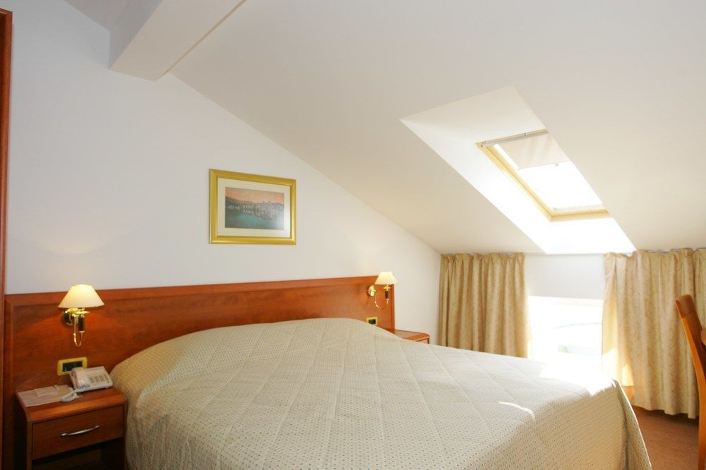 Sunny Baska Residence By Valamar, Ex Zvonimir Bagian luar foto